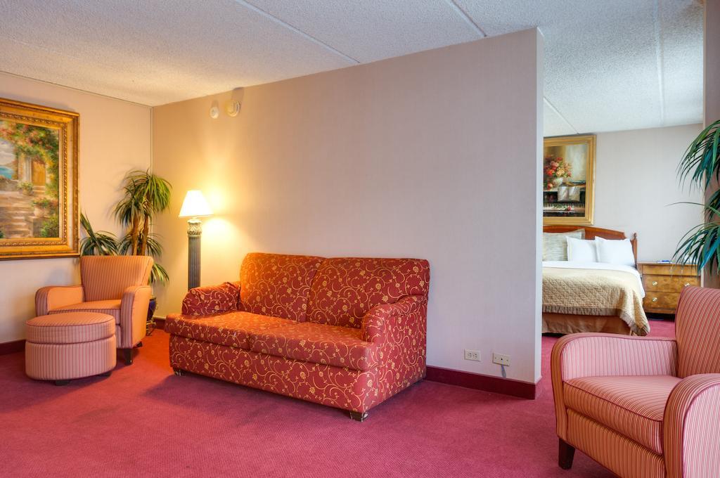 Howard Johnson By Wyndham Fullerton/Anaheim Conference Cntr Экстерьер фото