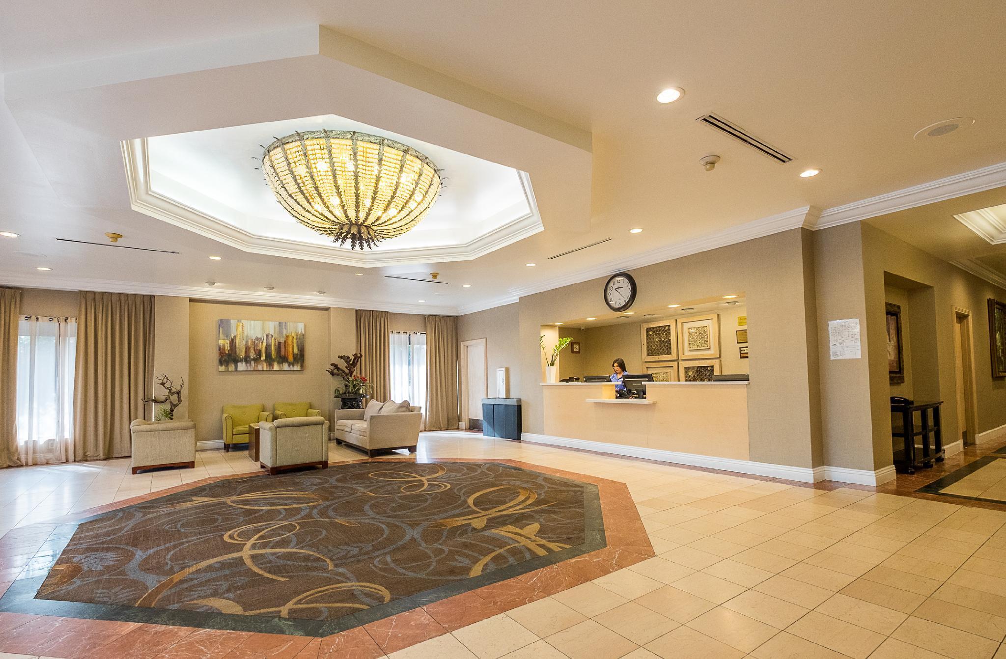 Howard Johnson By Wyndham Fullerton/Anaheim Conference Cntr Экстерьер фото