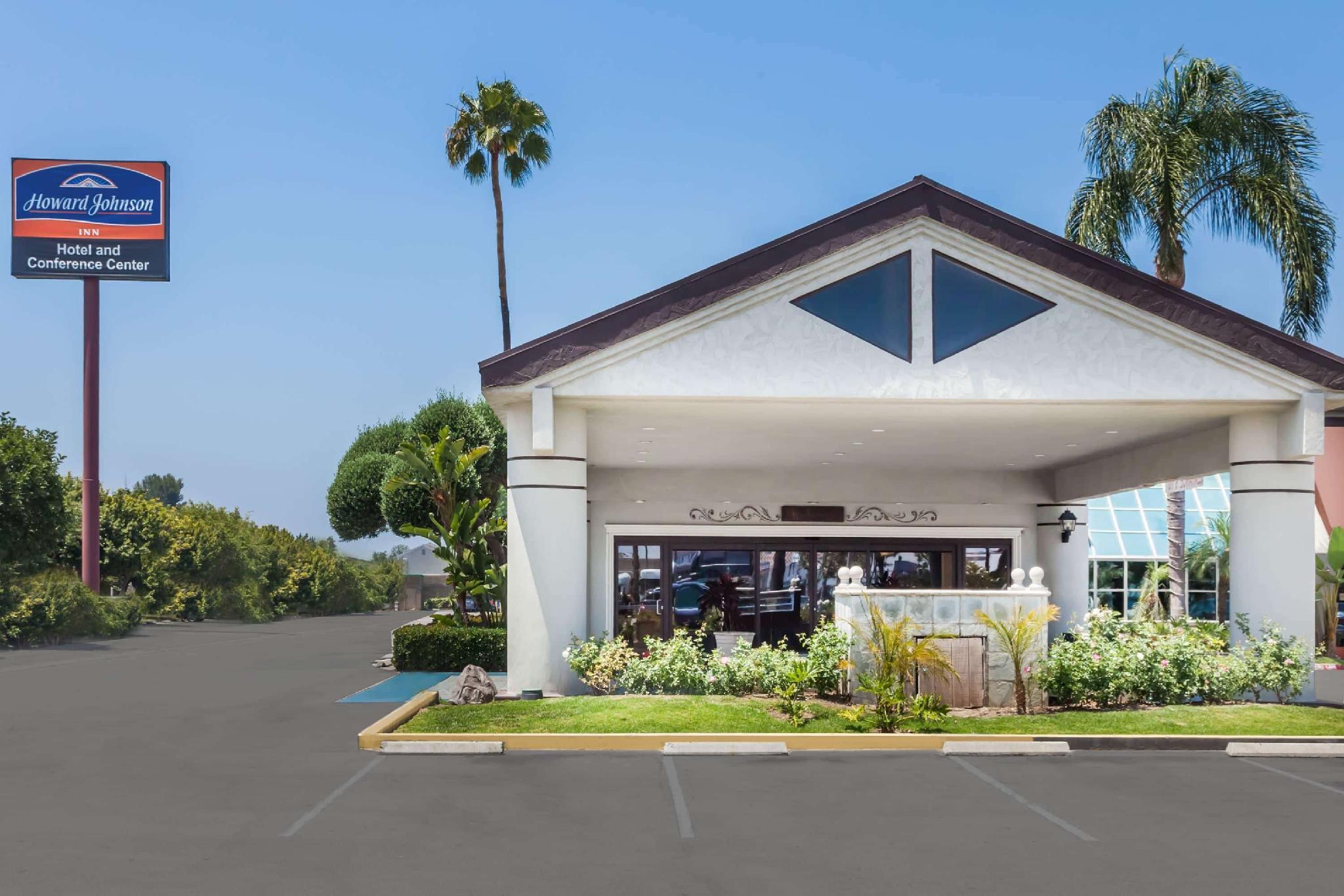 Howard Johnson By Wyndham Fullerton/Anaheim Conference Cntr Экстерьер фото