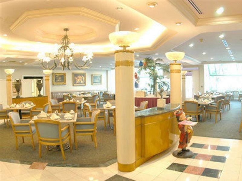 Howard Johnson By Wyndham Fullerton/Anaheim Conference Cntr Экстерьер фото