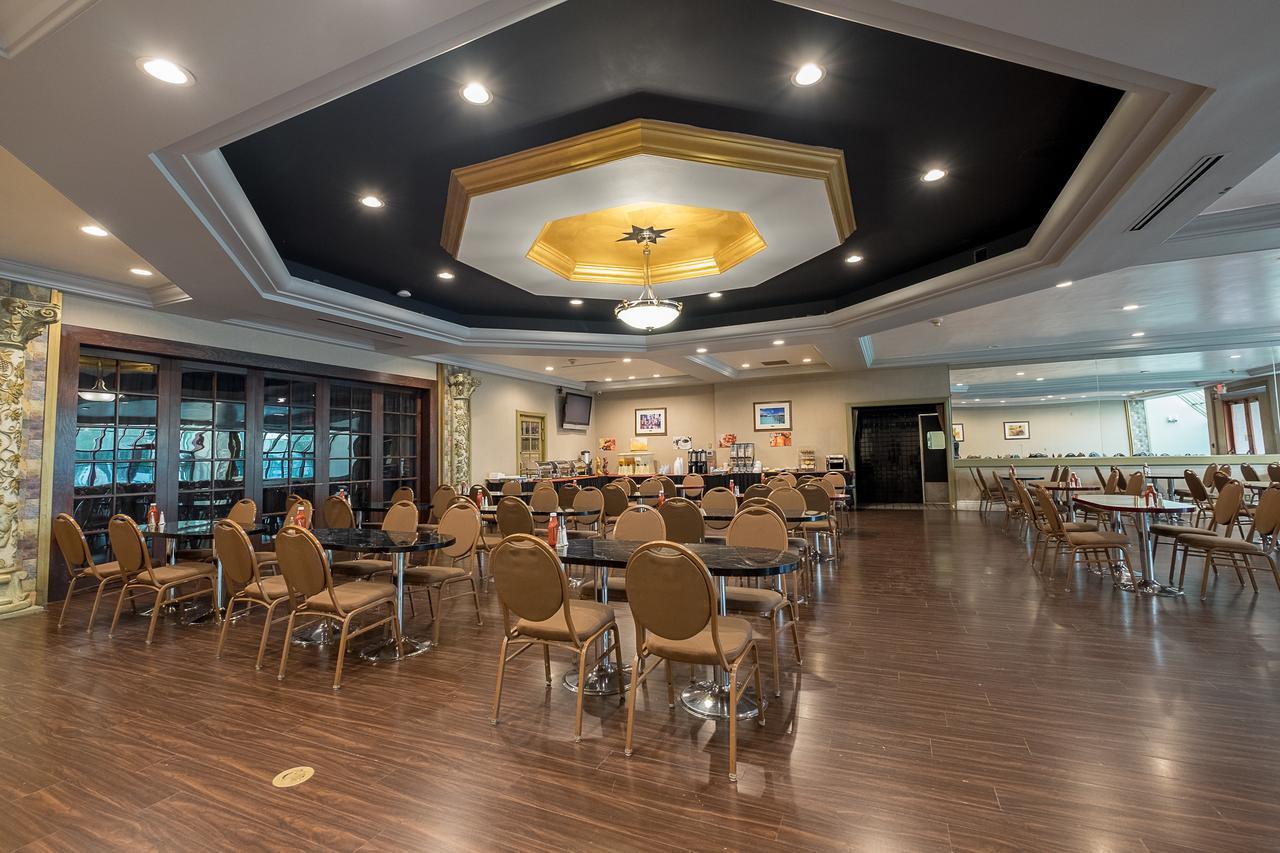 Howard Johnson By Wyndham Fullerton/Anaheim Conference Cntr Экстерьер фото