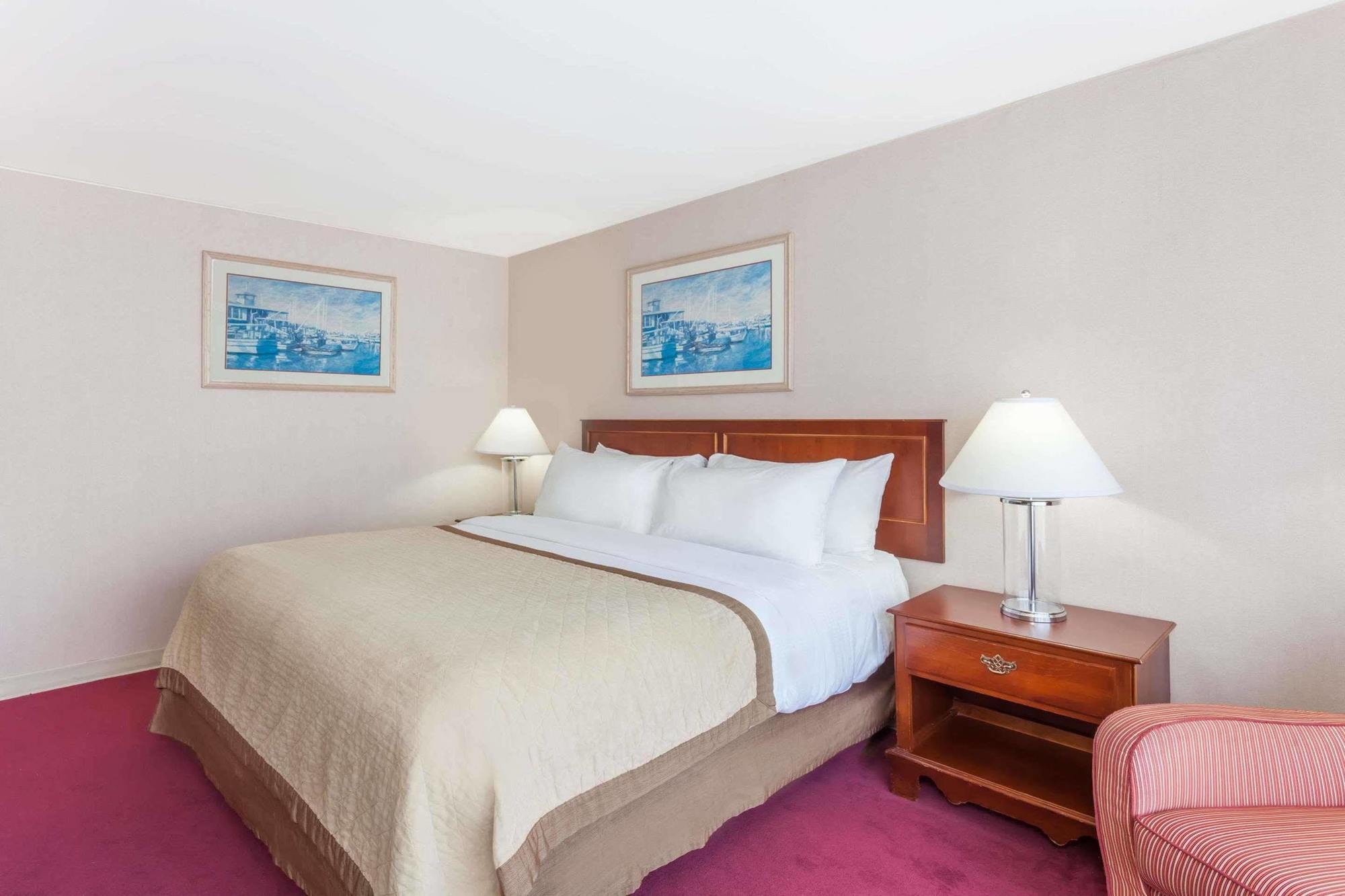Howard Johnson By Wyndham Fullerton/Anaheim Conference Cntr Экстерьер фото